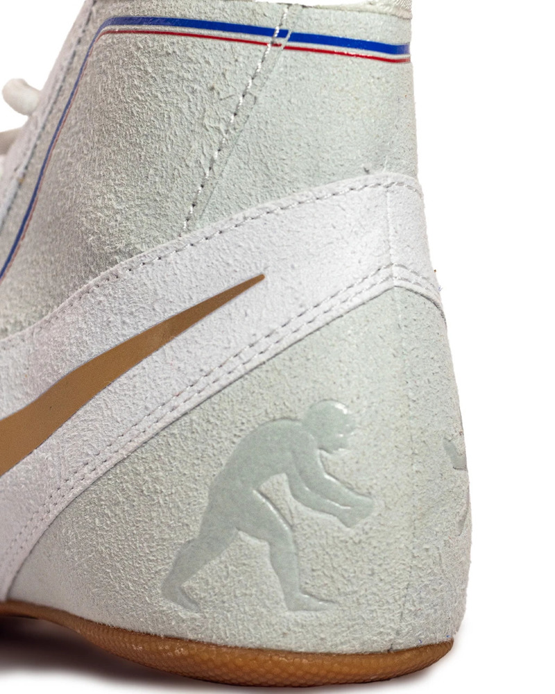 Nike footsweep 2 SE papoutsia palis-photon dust/metal gold